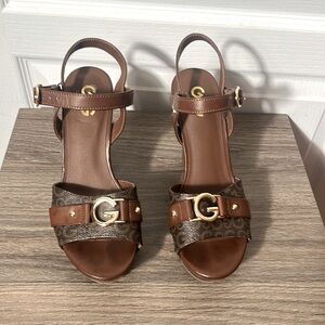 GBG LOS ANGELES PLATFORM SANDALS IN BROWN SIZE 8.5 M